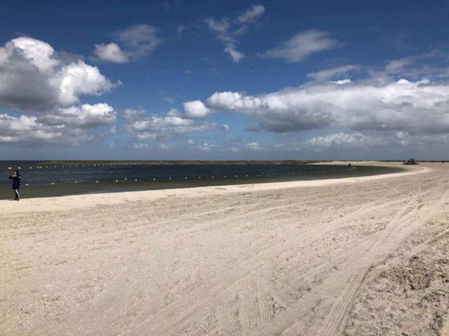 Gezellige Pipo Met Grote Schommel Aan Het Water Villa Medemblik Exterior foto