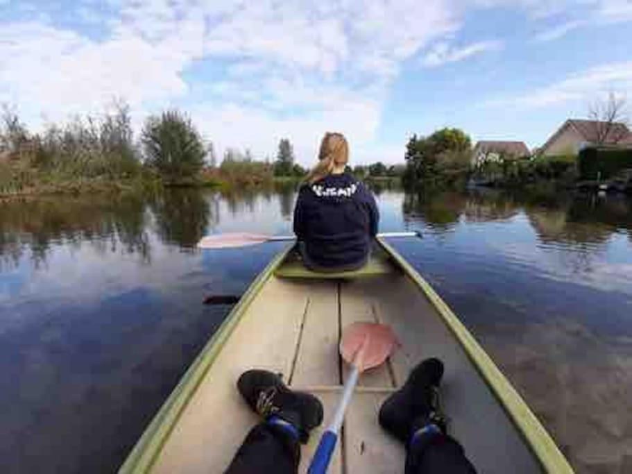Gezellige Pipo Met Grote Schommel Aan Het Water Villa Medemblik Exterior foto