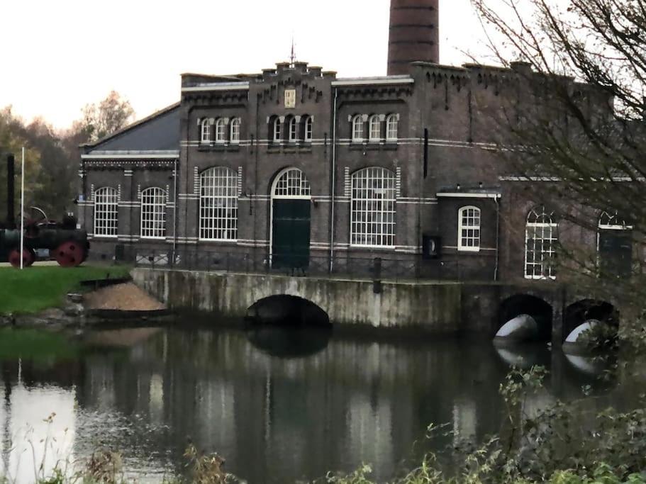 Gezellige Pipo Met Grote Schommel Aan Het Water Villa Medemblik Exterior foto